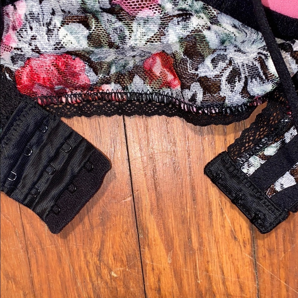PINK by VS floral lacy bralette - Picture 6 of 8